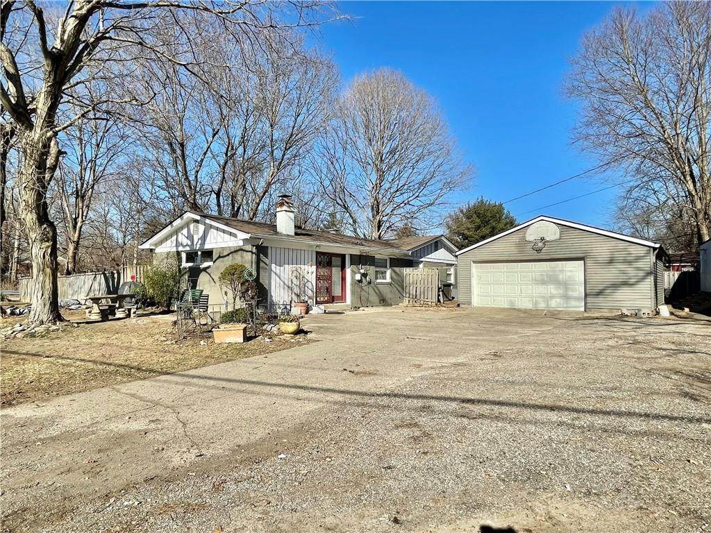 1830 Fox Hill Drive - Photo 1