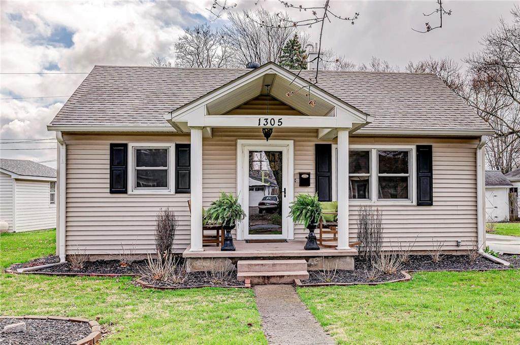 1305 Park Drive - Photo 1