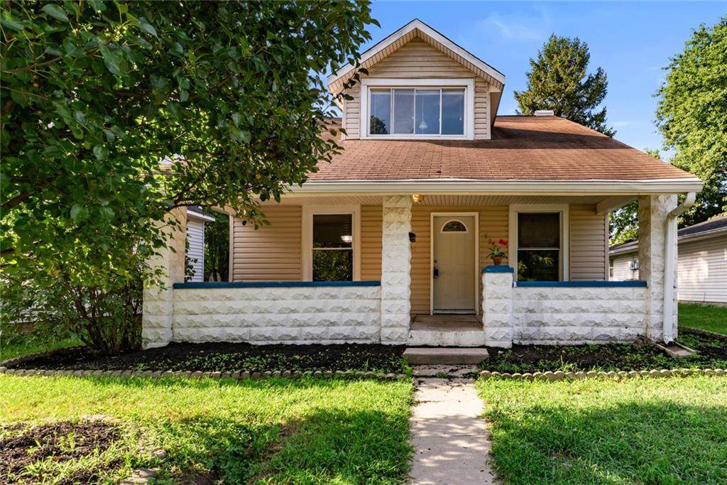 527 Christian Avenue - Photo 1