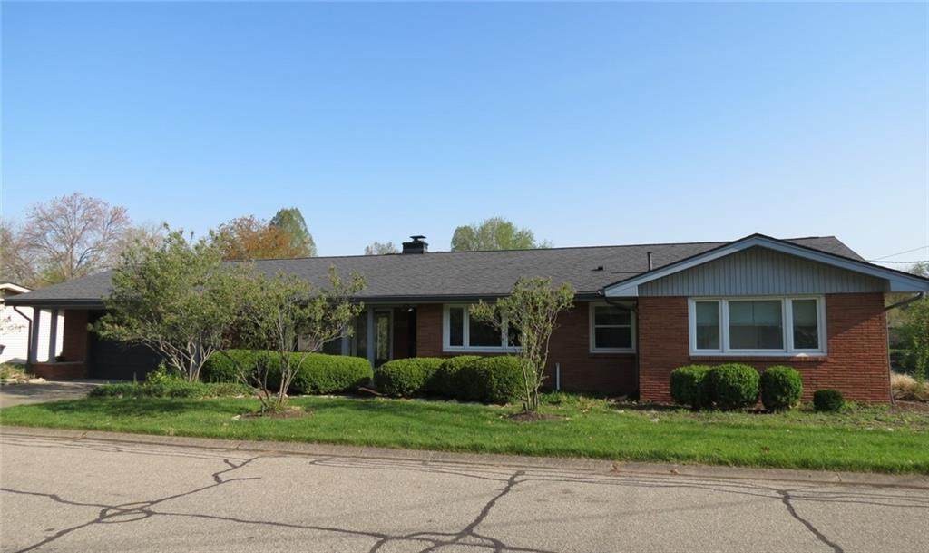 306 Sunset Drive - Photo 1