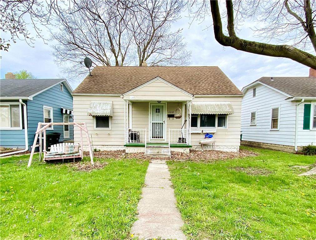 2205 Grant Street - Photo 1