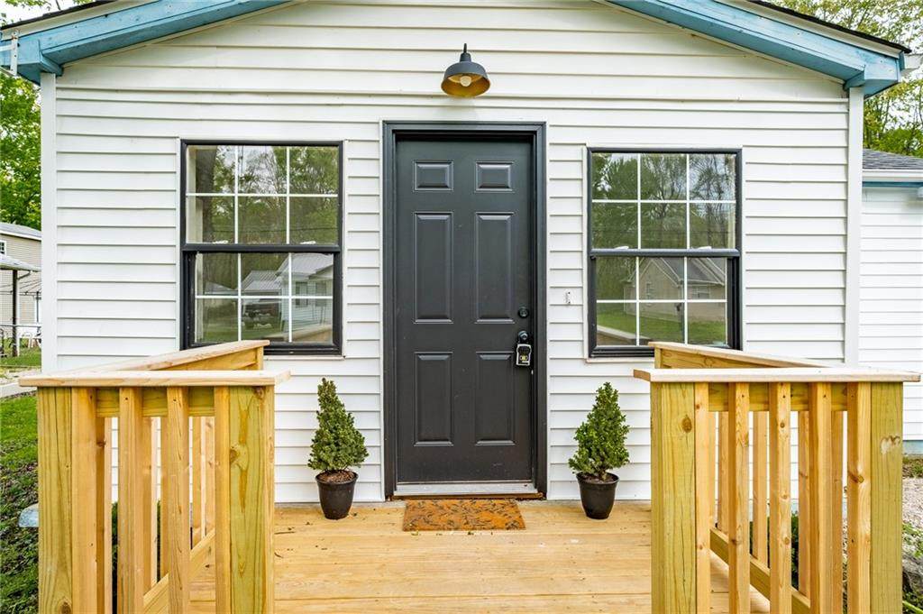 303 Della Road - Photo 1