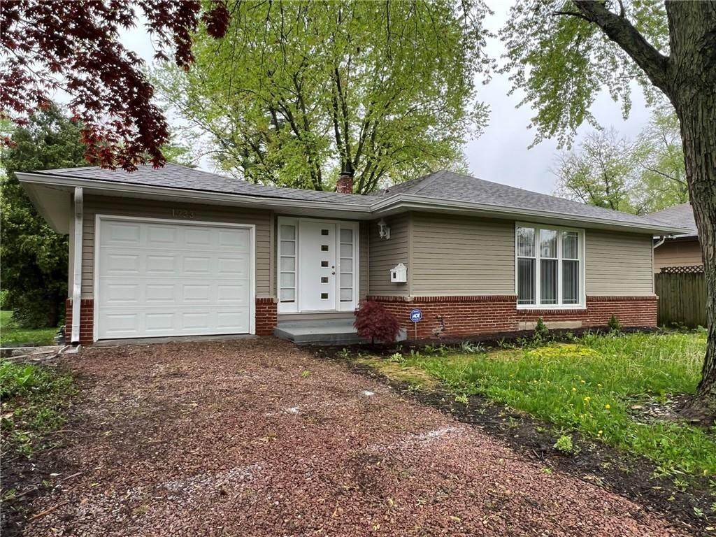 1933 Spencer Avenue - Photo 1
