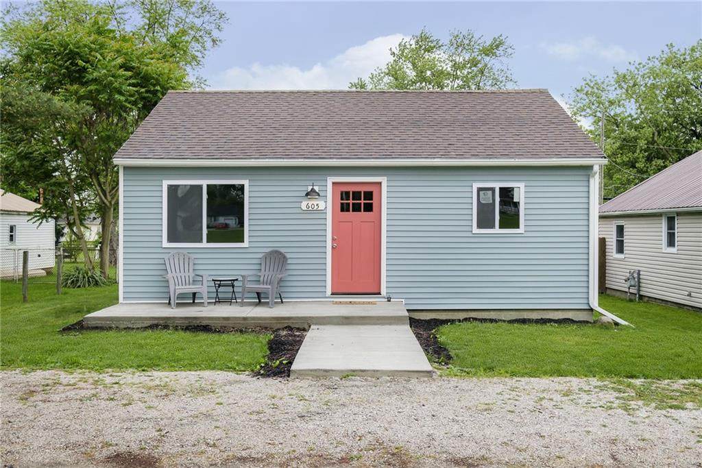 605 Louise Avenue - Photo 1
