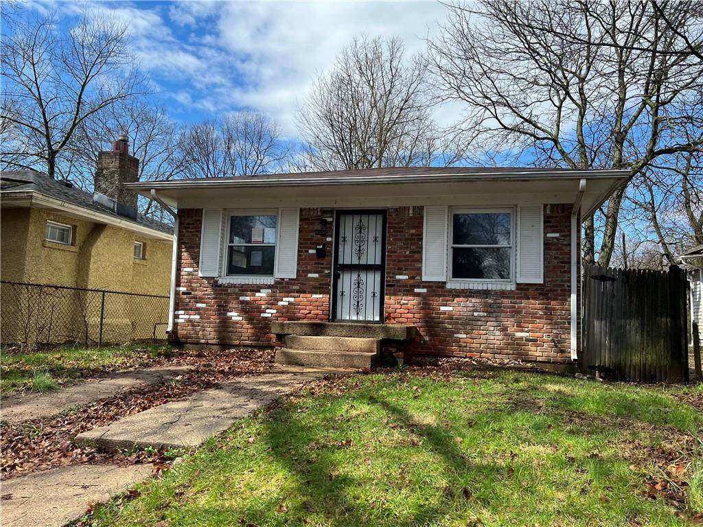 4530 Kingsley Drive - Photo 1