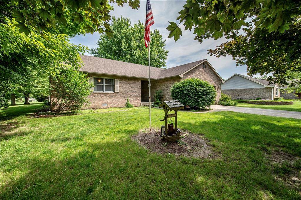 7652 Deerfield Drive - Photo 1