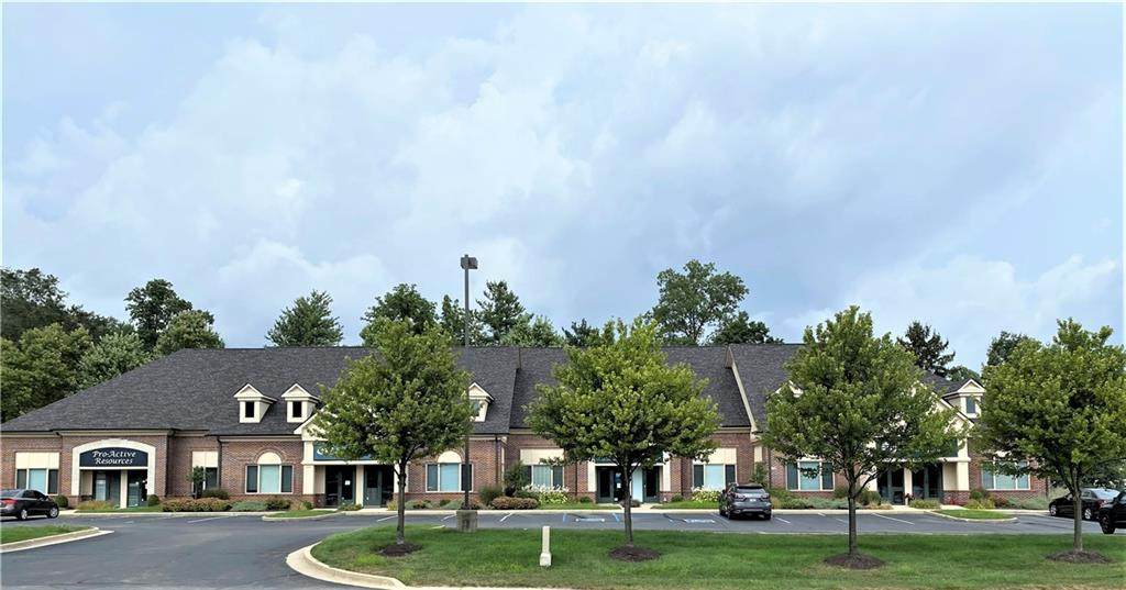 90 Executive Drive - Photo 1
