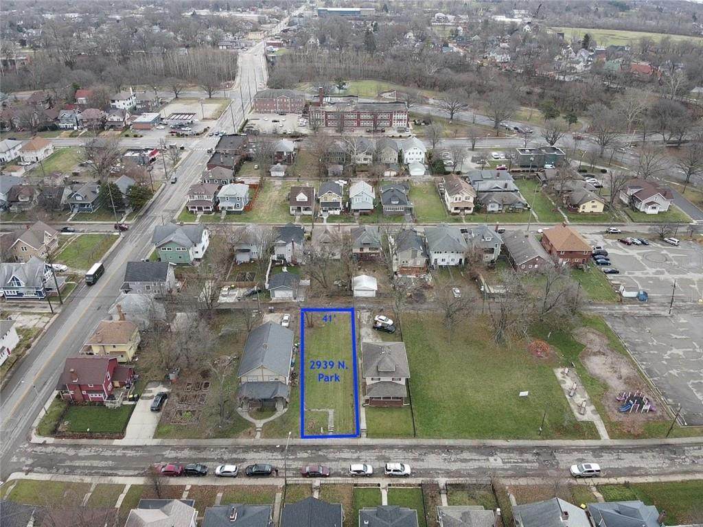 2939 Park Avenue - Photo 1