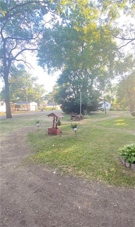 3202 Lesley Avenue - Photo 1