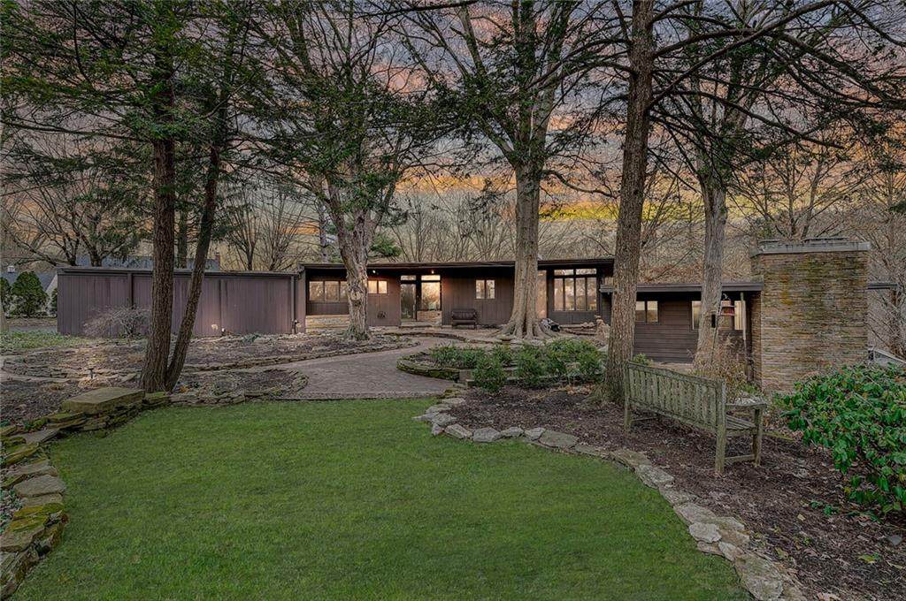10 Overlook Drive - Photo 1