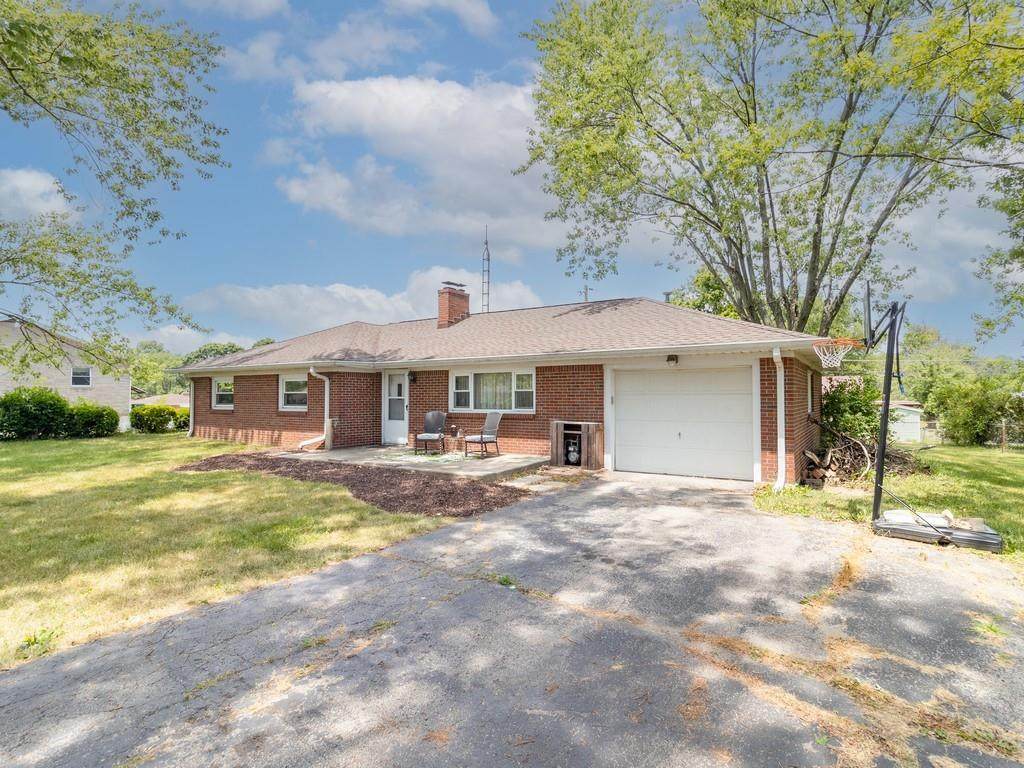 910 Riley Road - Photo 1
