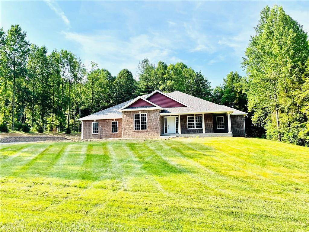 845 Bay Hill - Photo 1