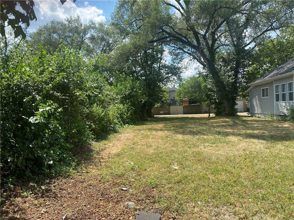 962 Moreland Avenue - Photo 1