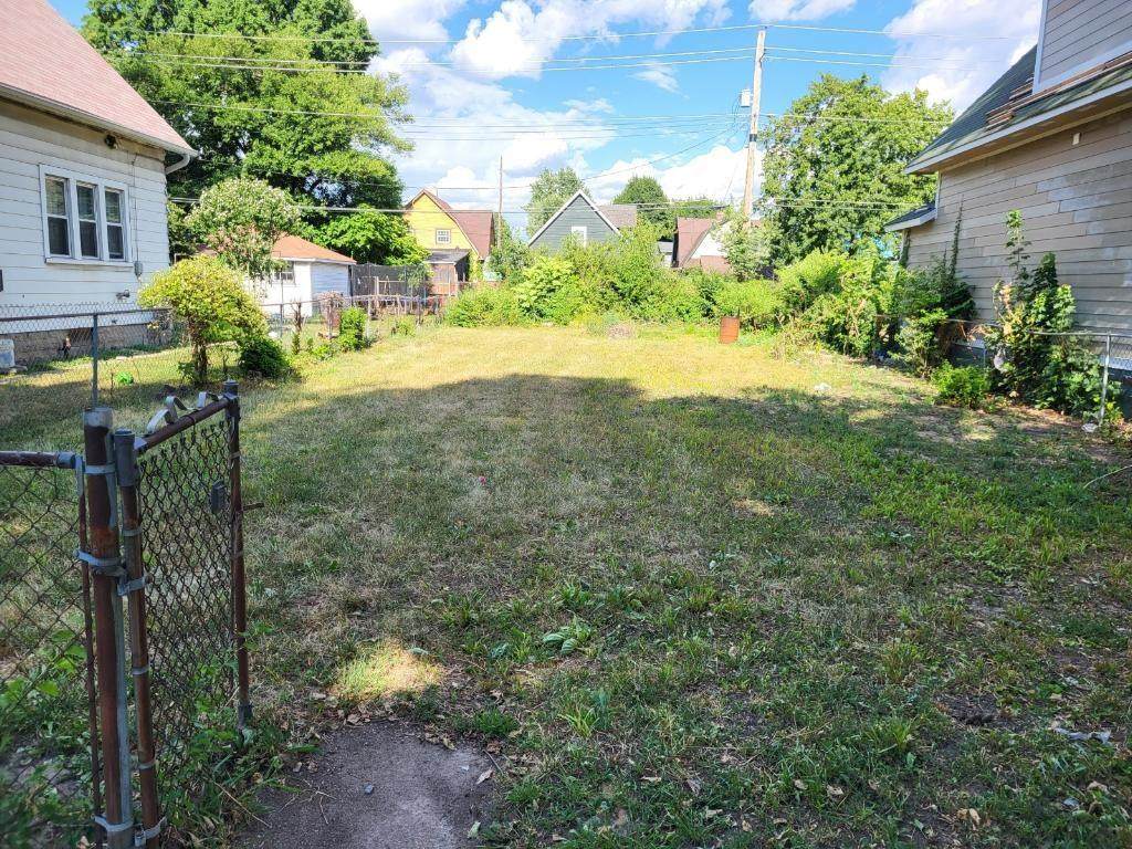 3135 Boulevard Place - Photo 1