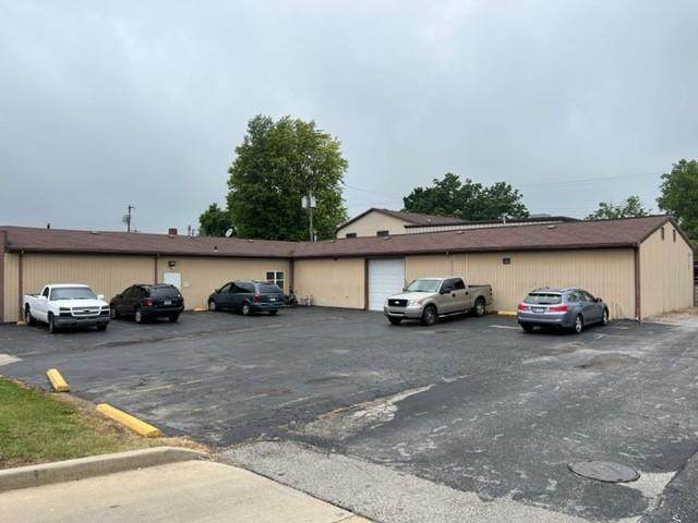 318 Broadway Street - Photo 1
