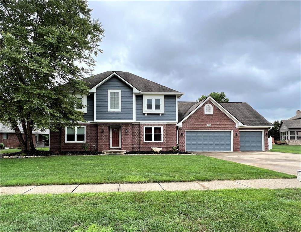 1575 Deerfield Drive - Photo 1