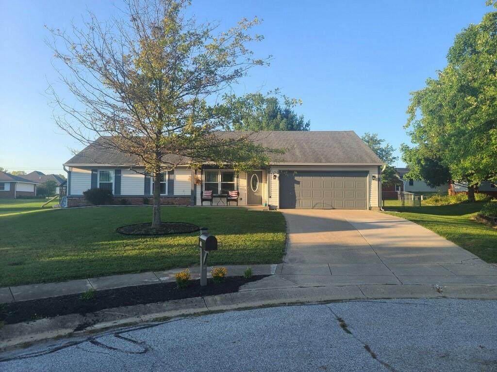718 Butternut Court - Photo 1