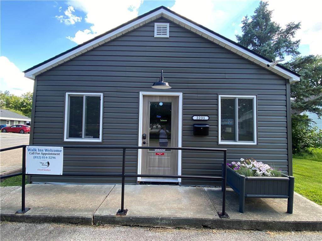 2231 Hulman Street - Photo 1
