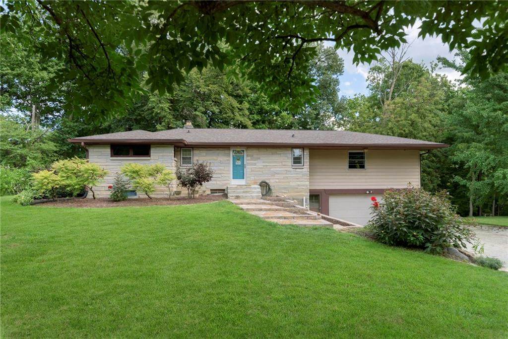7991 Ashton Drive - Photo 1