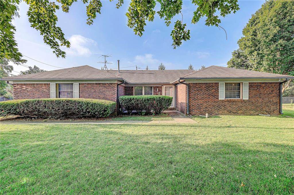 8923 15TH Street - Photo 1