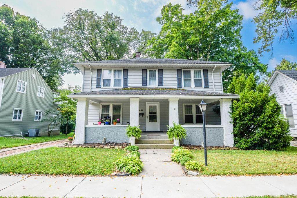 456 Hillside Avenue - Photo 1