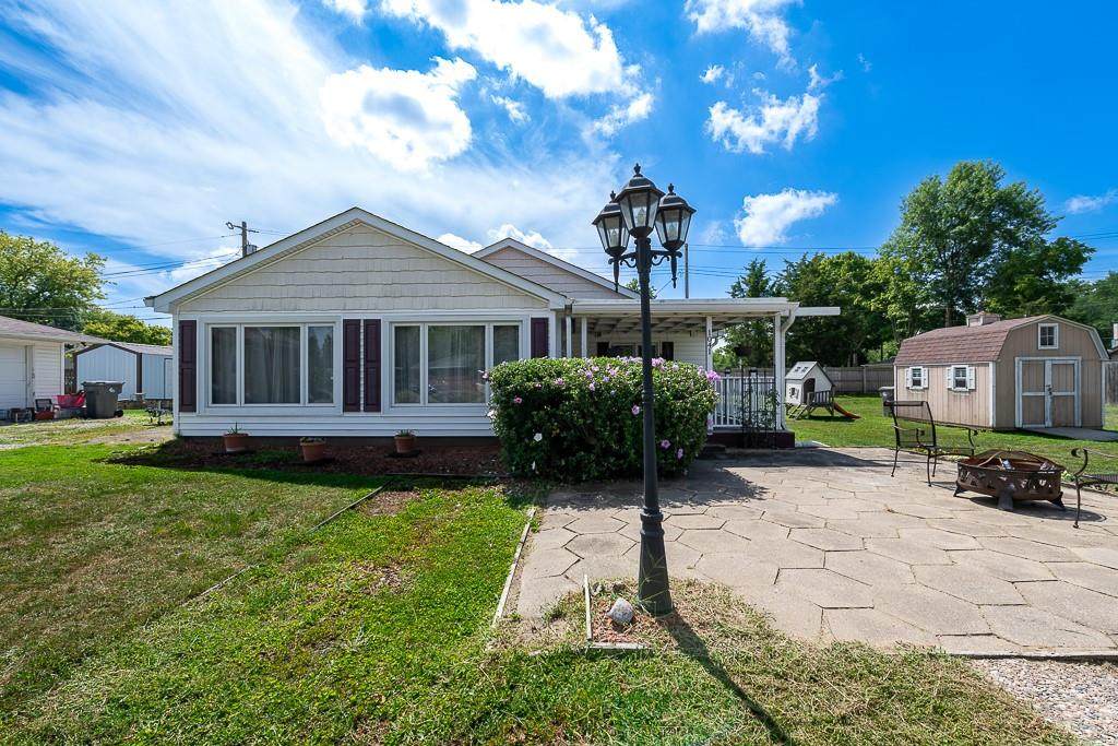 1041 Castle Avenue - Photo 1