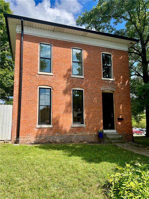 275 Washington Street - Photo 1