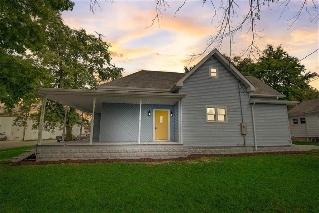 2224 Walnut Street - Photo 1
