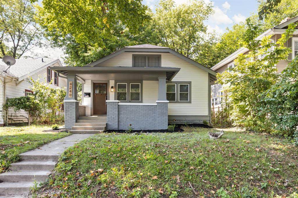 4240 Graceland Avenue - Photo 1