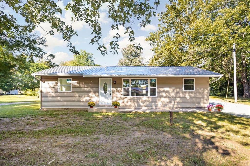 3418 Elm Drive - Photo 1