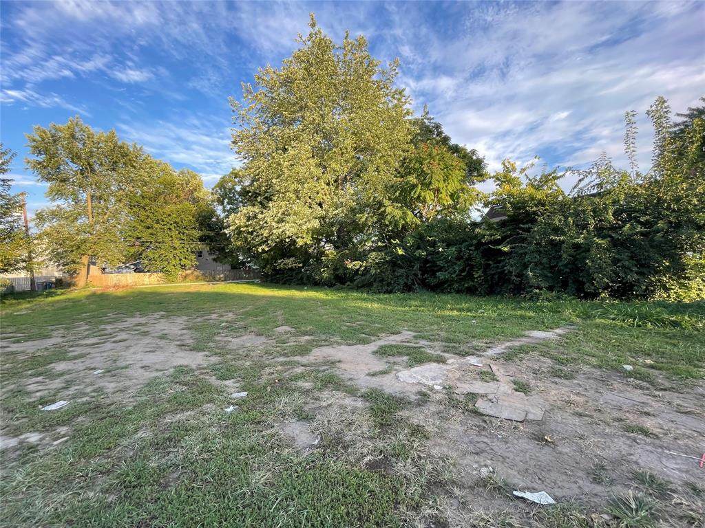 27 Hamilton Avenue - Photo 1