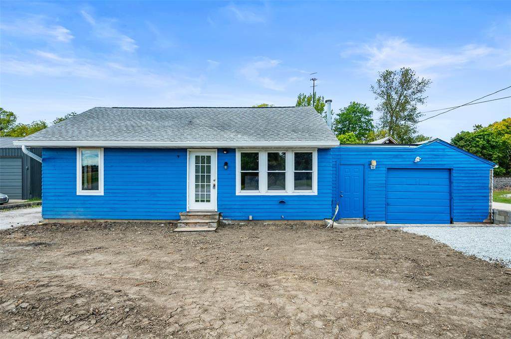 6468 Broadway - Photo 1
