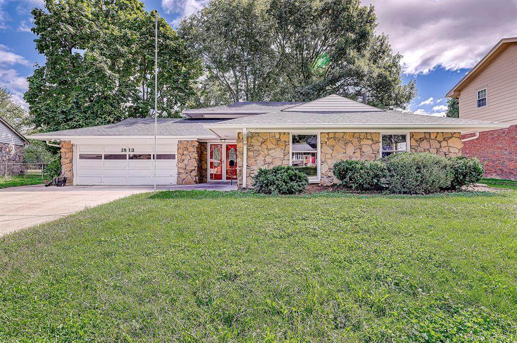 1813 Rockford Road - Photo 1
