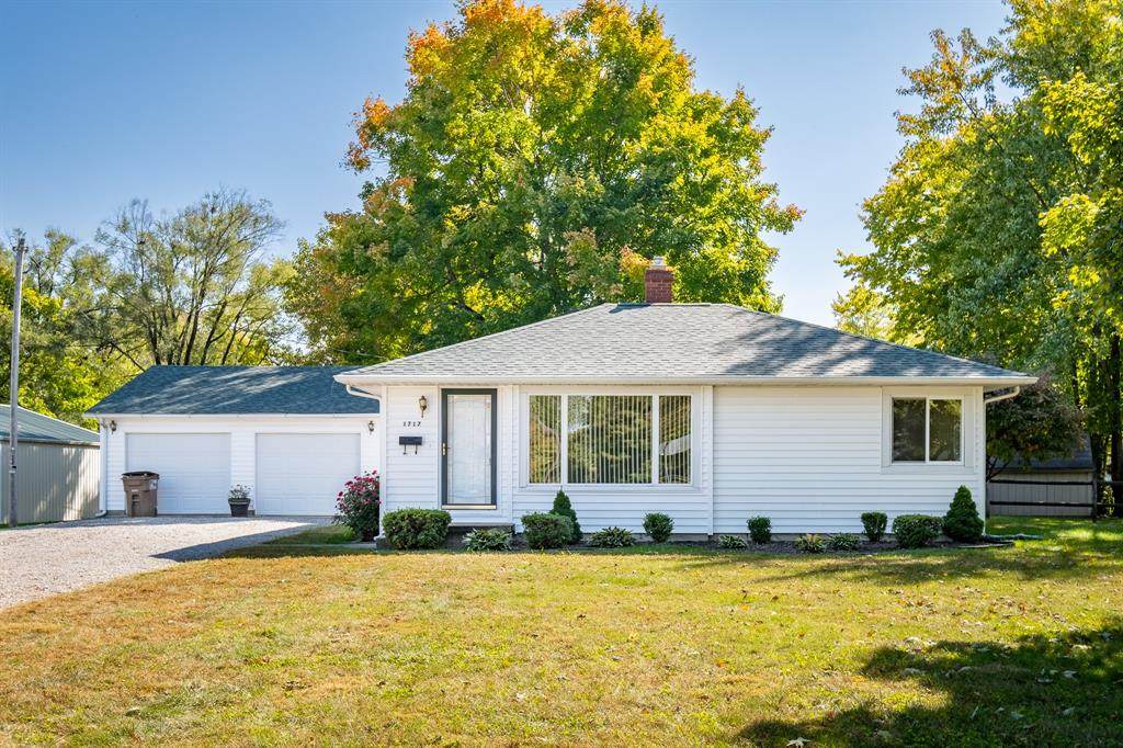 1717 Laurel Drive - Photo 1