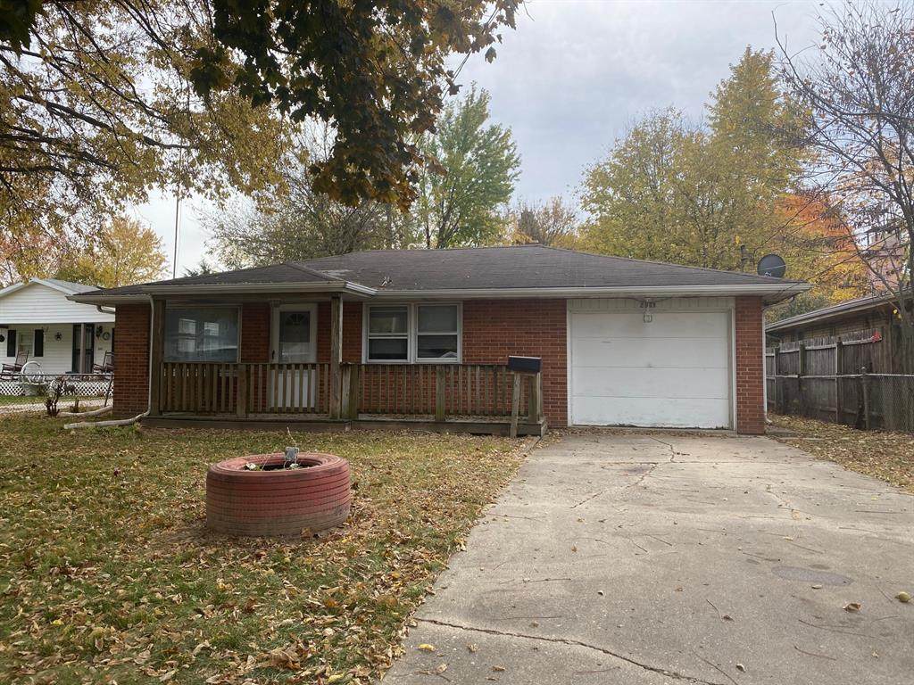 2509 9th Street - Photo 1