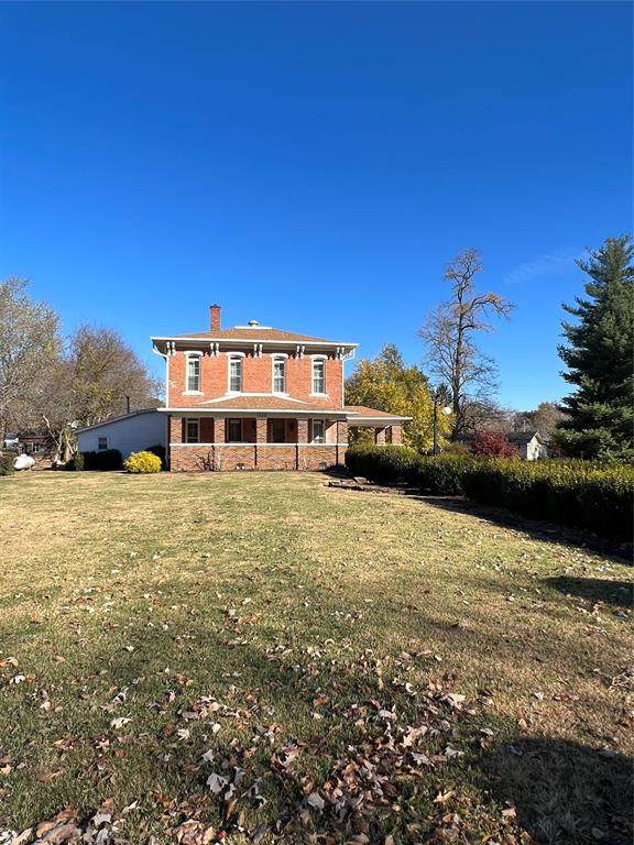 350 Adams - Photo 1