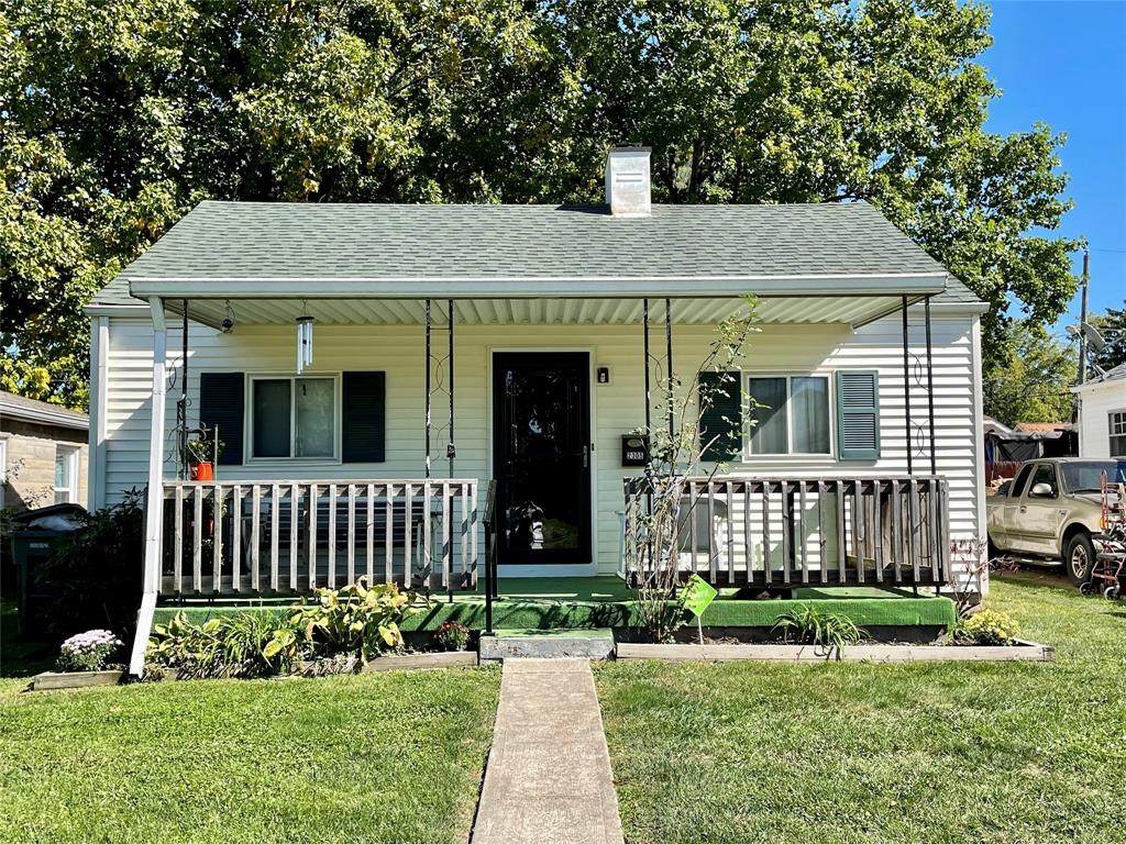 2305 Villa Avenue - Photo 1