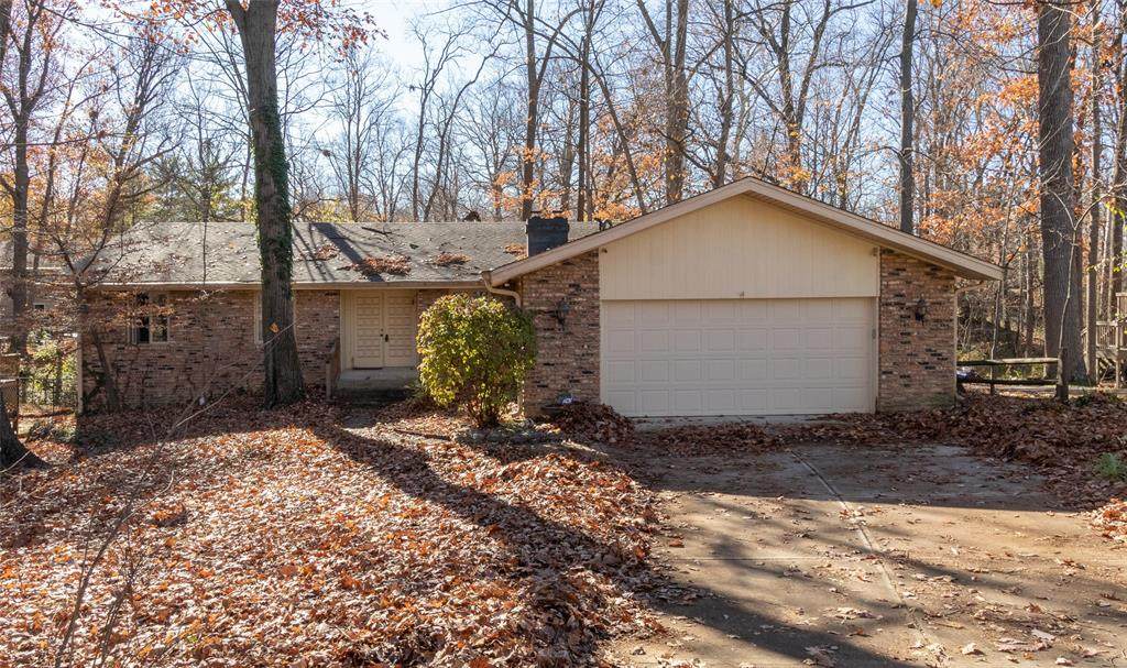 933 Sleepy Hollow Place - Photo 1