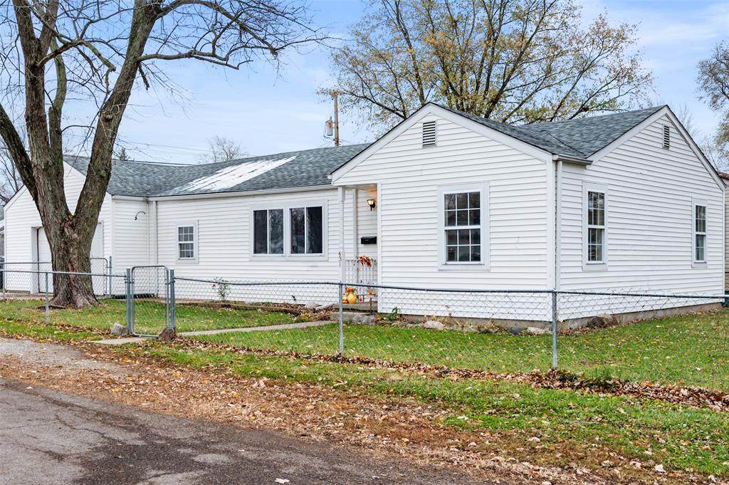 431 42nd Street - Photo 1