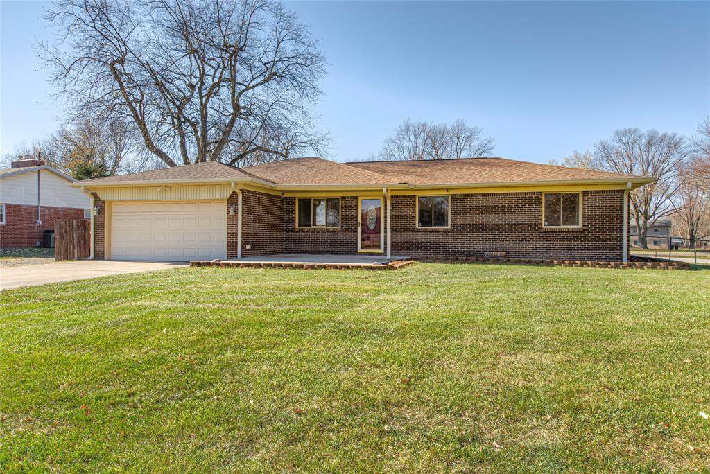 444 Poplar Drive - Photo 1