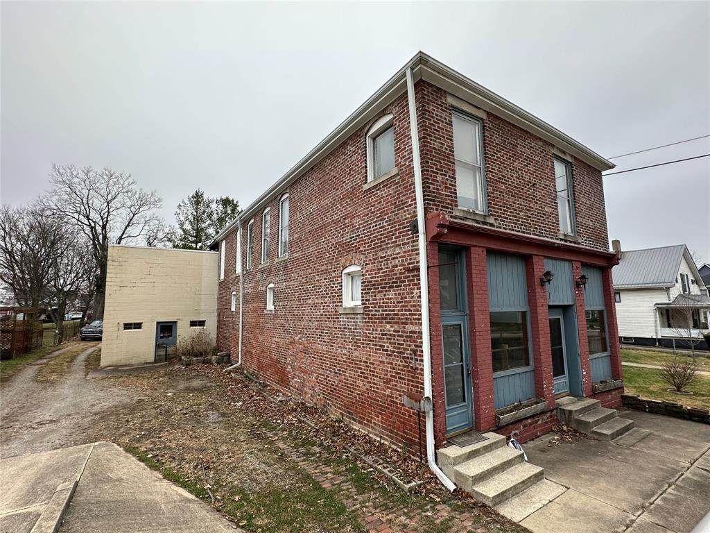 619 Wabash Avenue - Photo 1