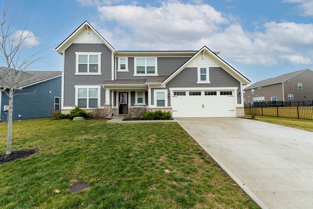 4640 Rocky Hollow Drive - Photo 1