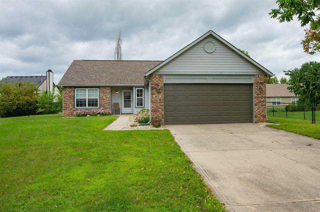 4872 Pineleigh Place - Photo 1
