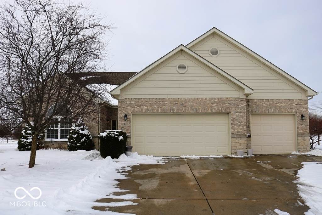 3 Hampton Court - Photo 1