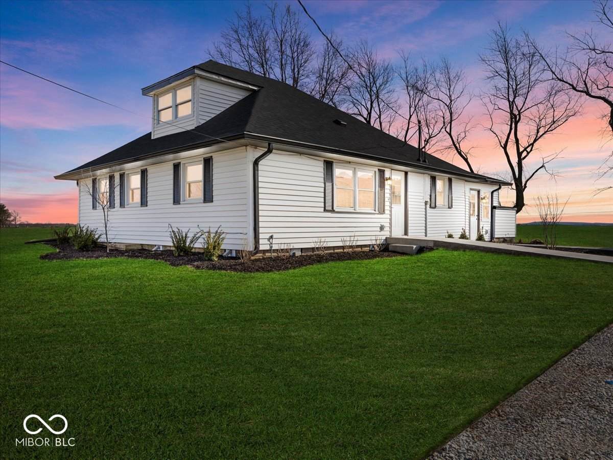 7279 State Road 44 - Photo 1