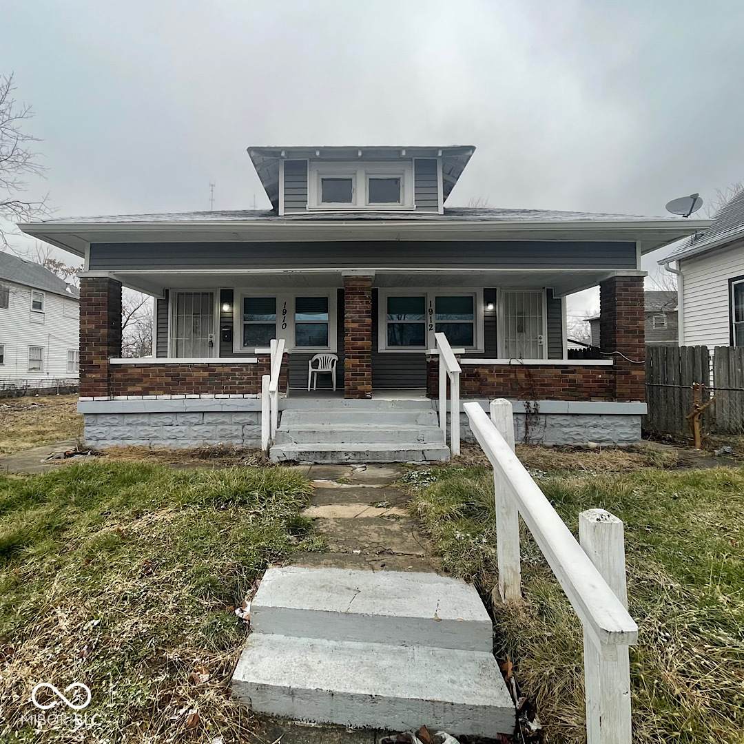 1910 Southeastern Avenue - Photo 1