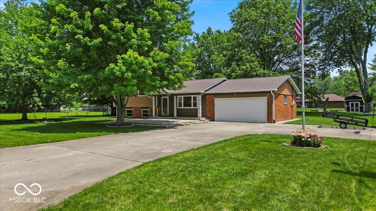 11054 Shelby 490 - Photo 1