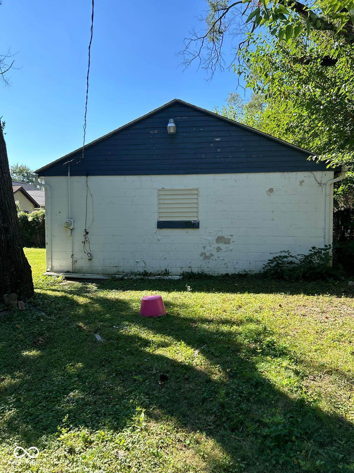 1920 Kildare Avenue - Photo 1