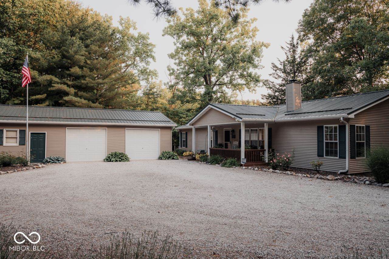 1643 Oak N Pine Lane - Photo 1
