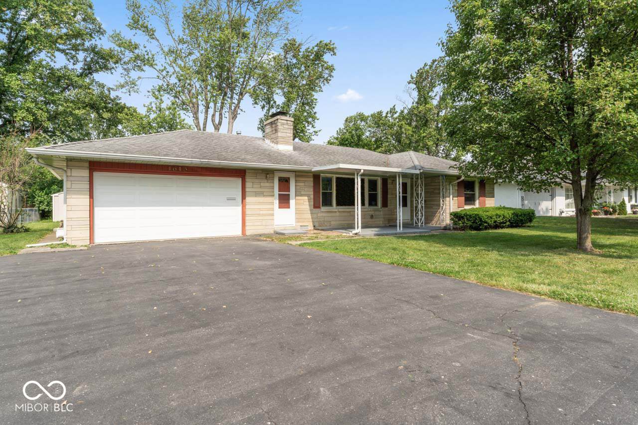 1613 Park Road - Photo 1